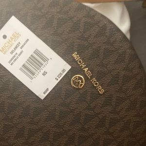 Mk purse .lmk if interested